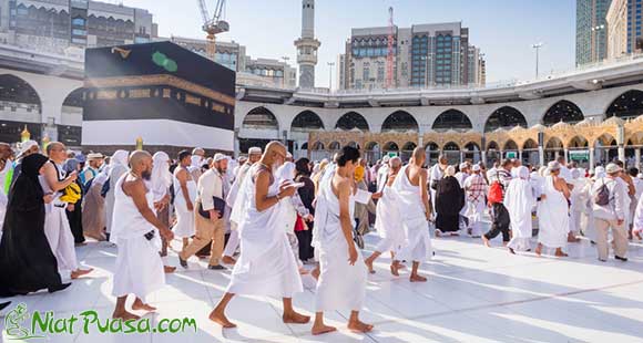 Perbedaan Ibadah Haji dan Umroh